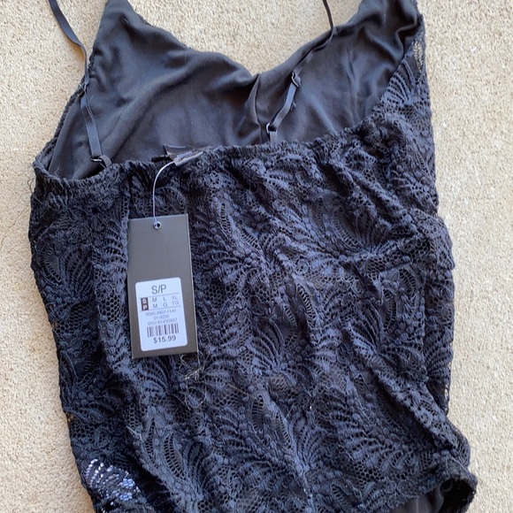 Lace body suit - Picture 2 of 2